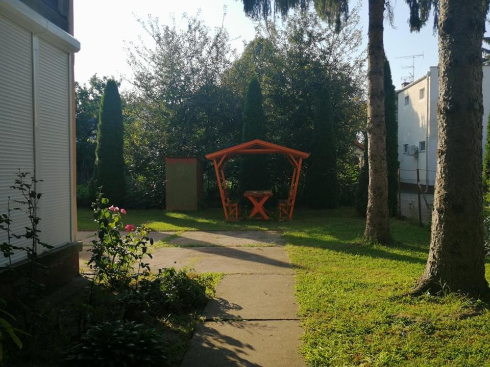 Krisztina Apartman 81 Hajdúszoboszló Eksteriør bilde